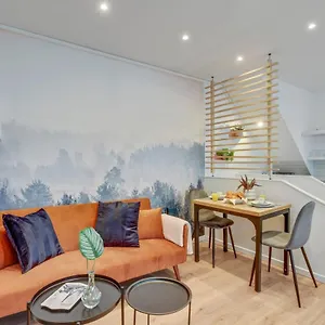 Appartement Well Decorated One Bedroom Aprtment In Heat Of Paris, Short Walk To Palais Garnier ,, Paris