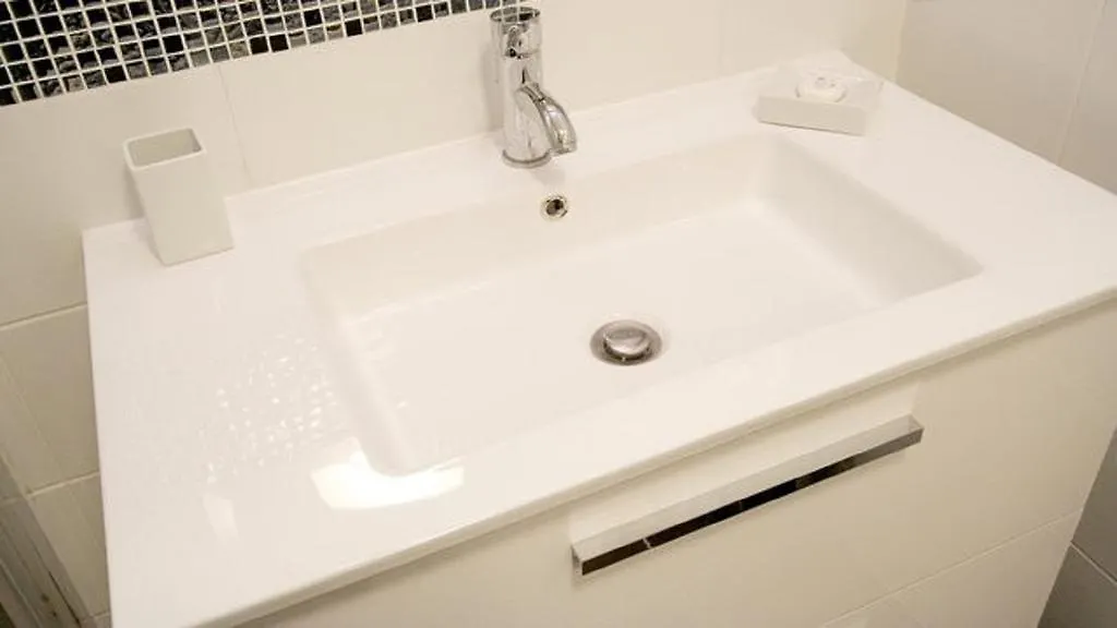 Appartement Montmartre abbesses Sacre-Coeur à Paris 0*,  France