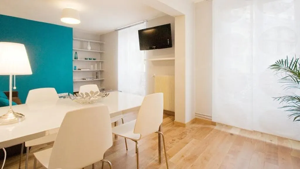 Appartement Montmartre abbesses Sacre-Coeur à Paris