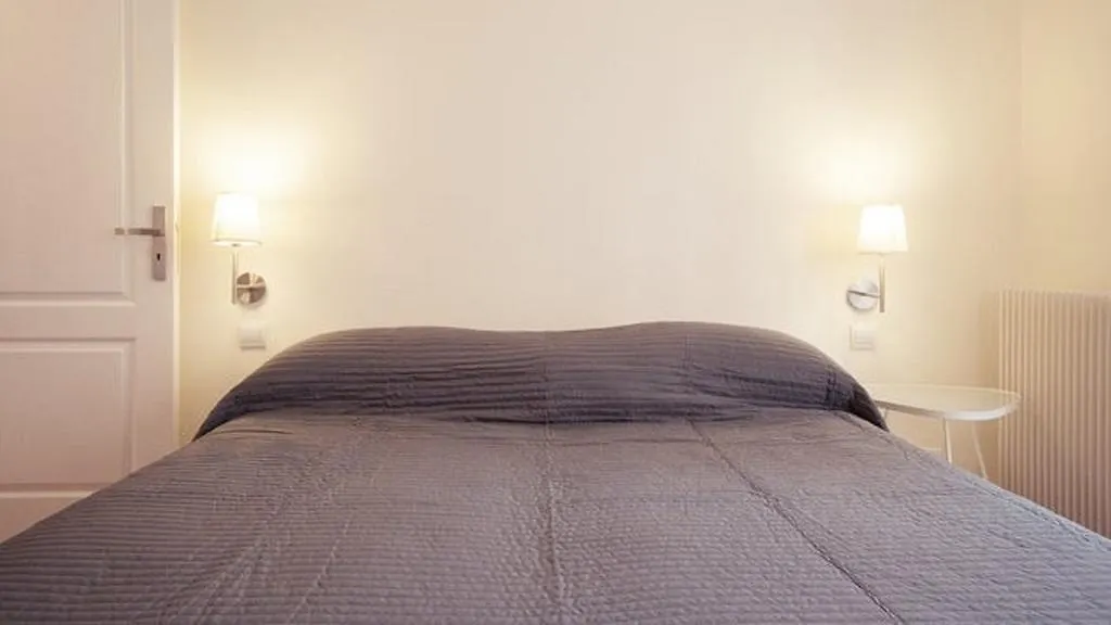 Montmartre Abbesses Sacre-Coeur Apartment Paris 0*,  France